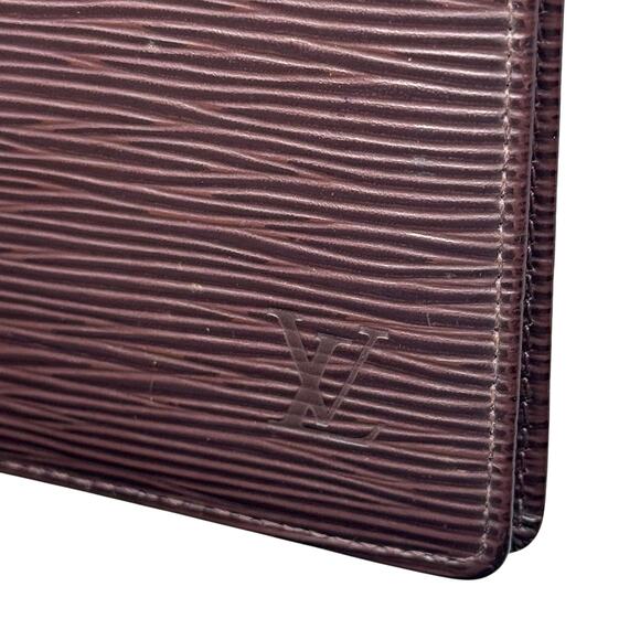 Louis Vuitton Long Wallet / Passport Case - Picture 11 of 14